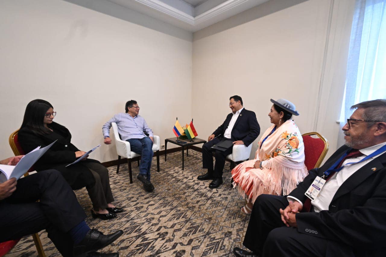 Presidentes de Colombia y Bolivia conversan sobre “temas cruciales” de cooperación bilateral