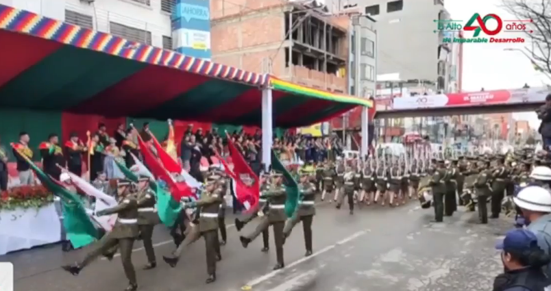 Con un desfile cívico conmemoran el 40 aniversario de la ciudad de El Alto