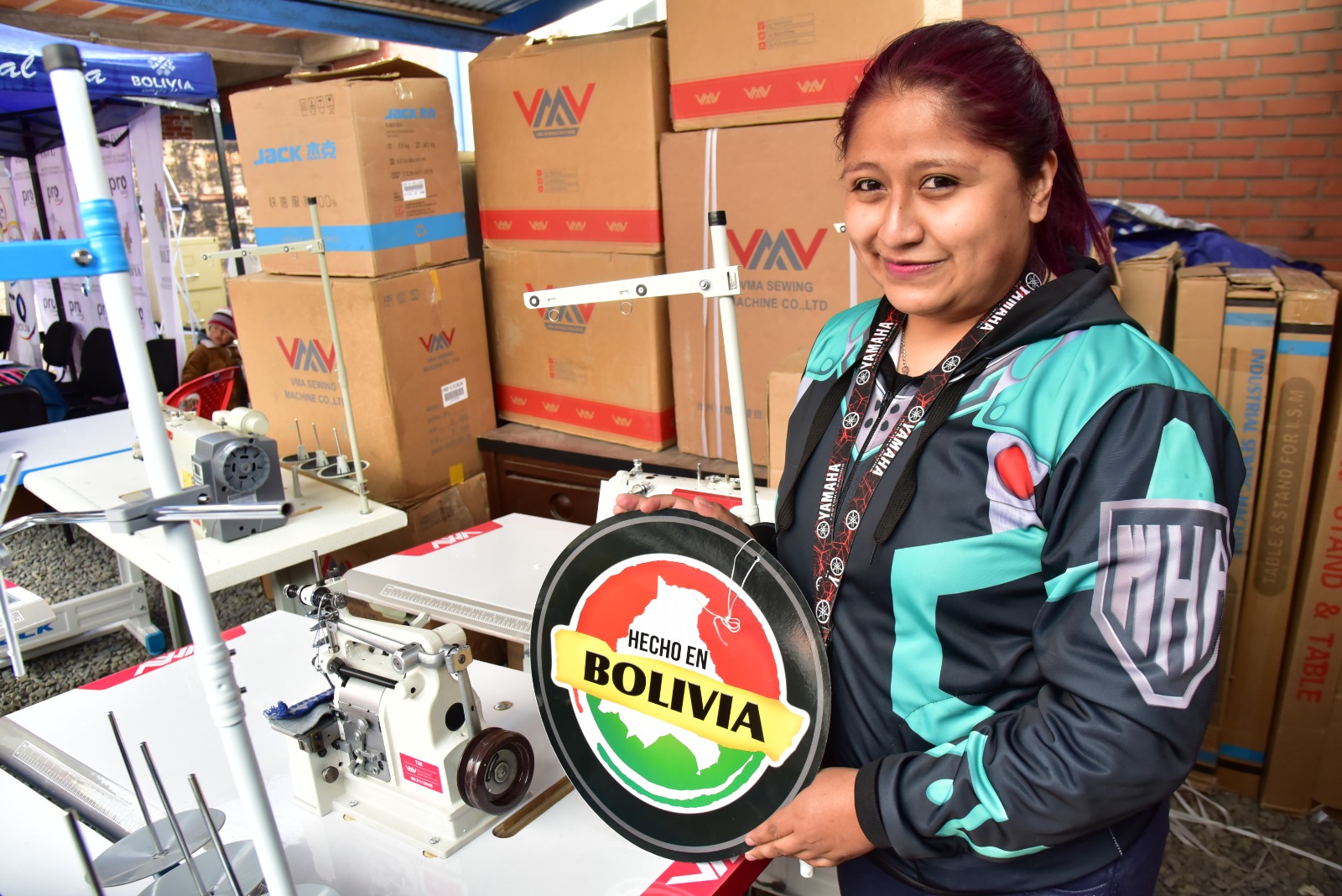 Productores de El Alto se benefician con Bs 150 millones del Crédito SiBolivia y venden Bs 23 millones vía Consume lo Nuestro