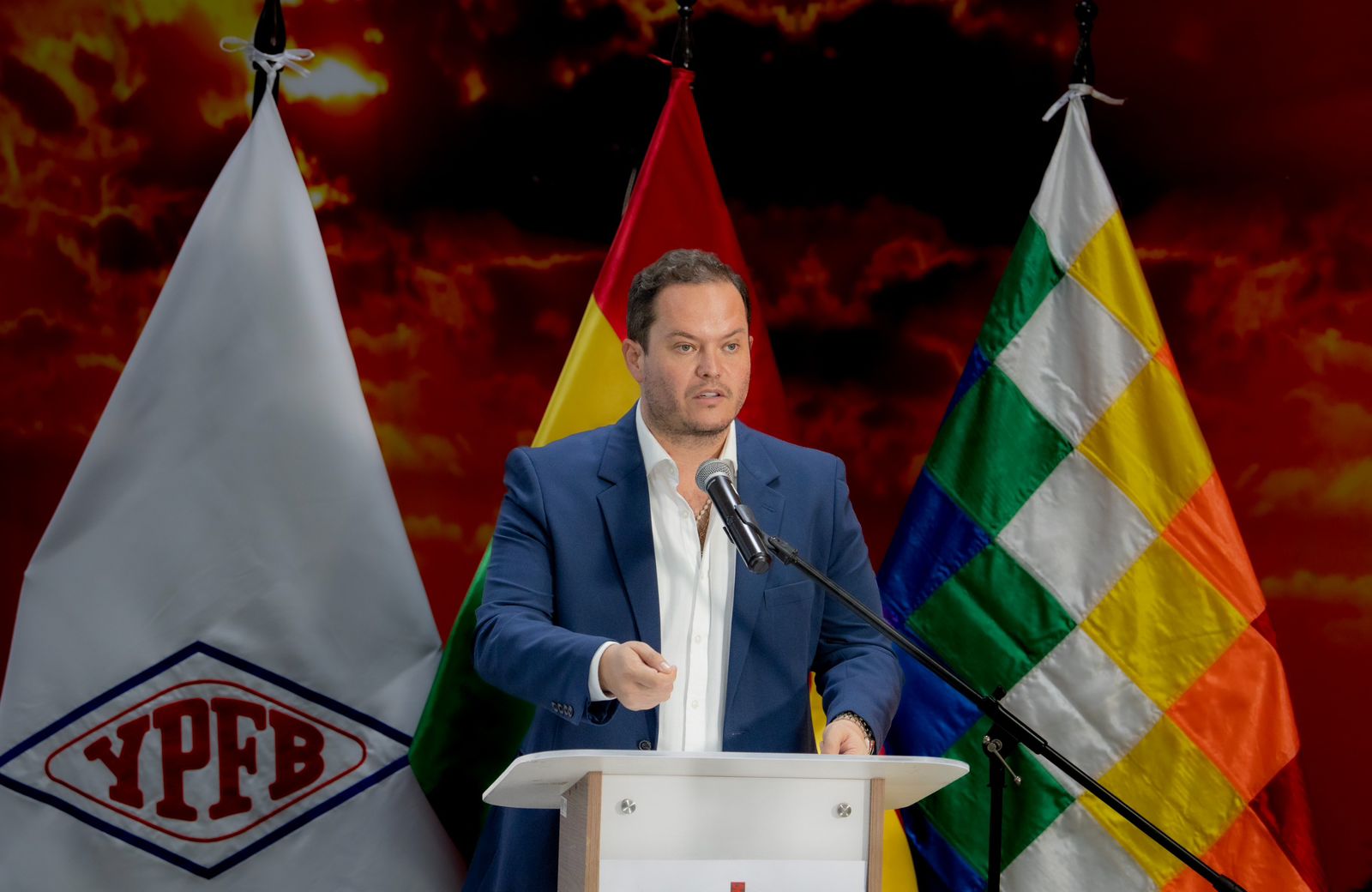 Gobierno evalúa uso de criptomonedas para importar combustibles ante sabotaje Legislativo a créditos