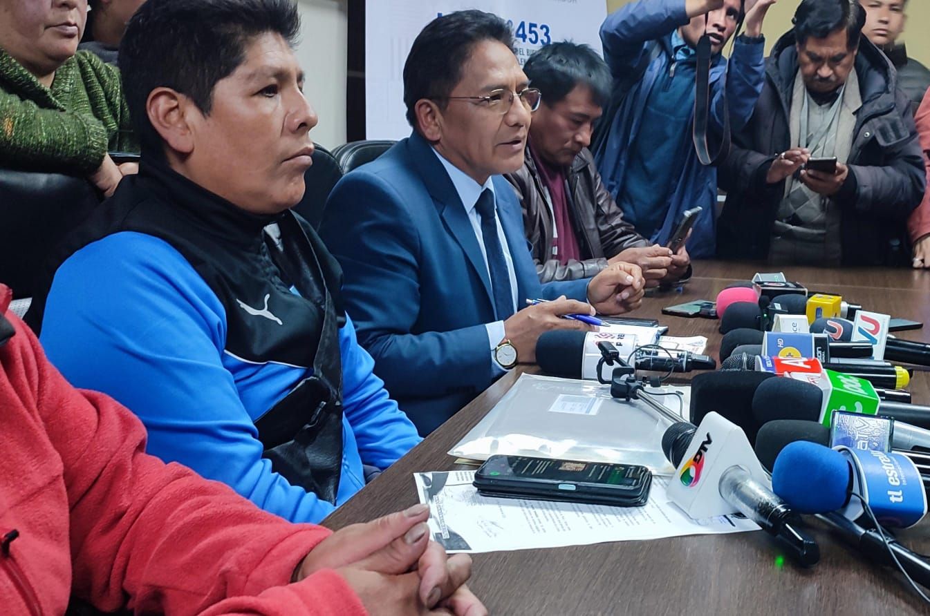 Caída de plataforma vial afecta provisión de pollo en La Paz y El Alto, Gobierno asegura que se normalizará la oferta