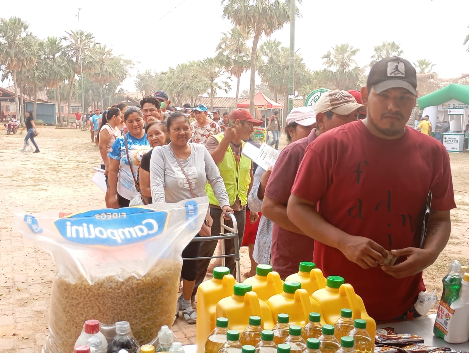"Feria del Campo a la Olla", en la ciudad de Trinidad, Beni. Foto: MDRyT