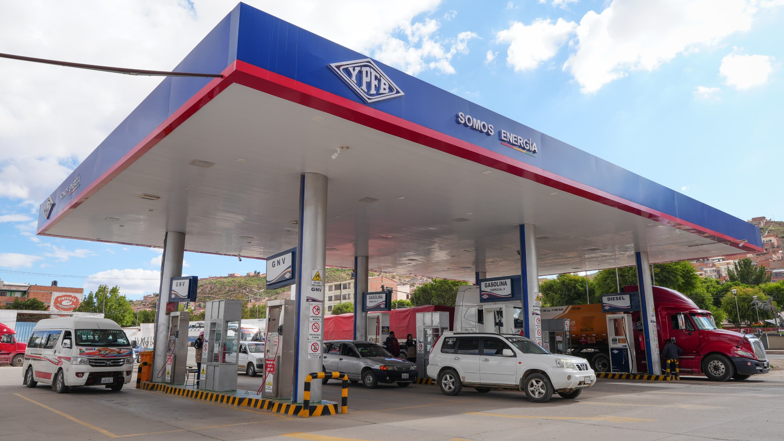 YPFB intensifica despacho de combustibles en todo el país y garantiza abastecimiento