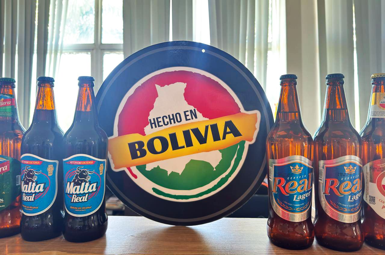 Envibol y empresa BBO renuevan acuerdo para venta de 810.552 botellas por más de Bs 2,2 millones 