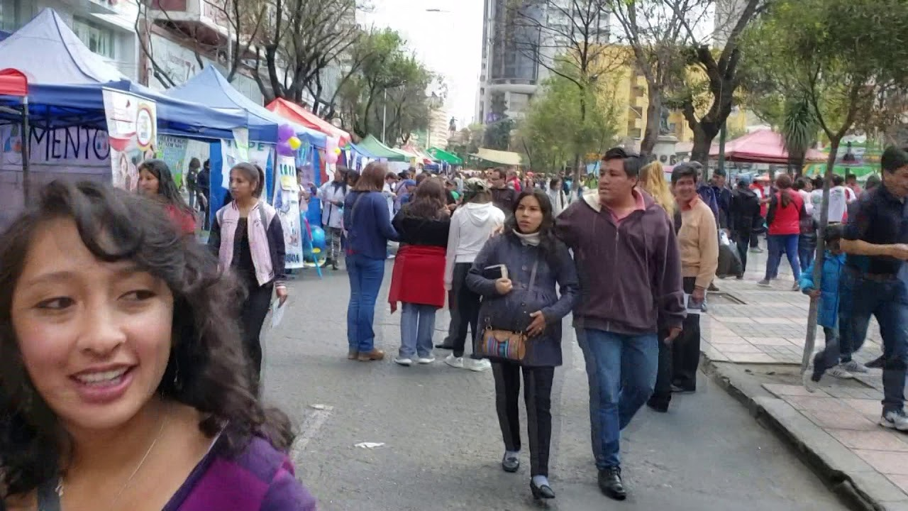 Feria dominical en El Prado de la ciudad de La Paz. Captura: RRSS