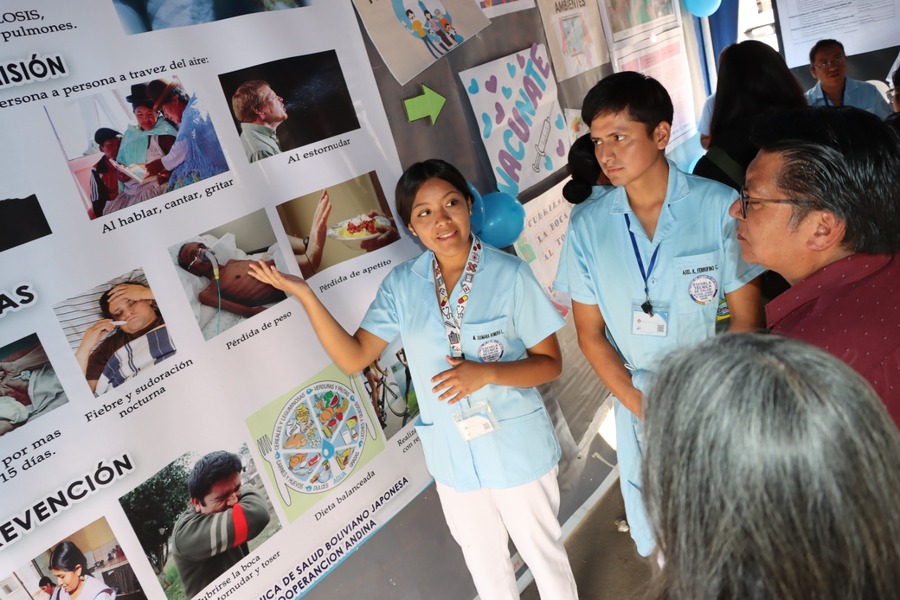 Conmemoran el Día Mundial de la Tuberculosis con una feria de salud preventiva en Cochabamba