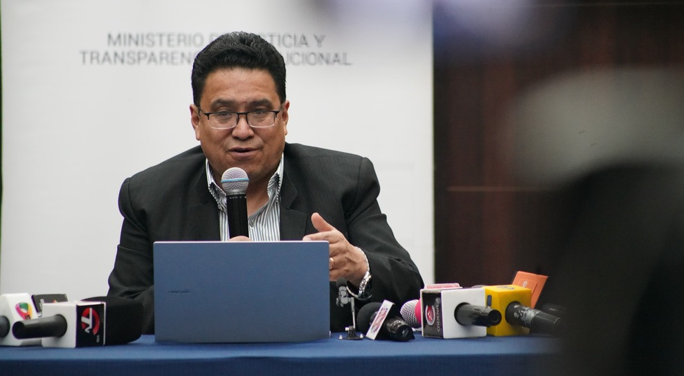 Suspensión de la disposición séptima del PGE debe anular cualquier medida de presión