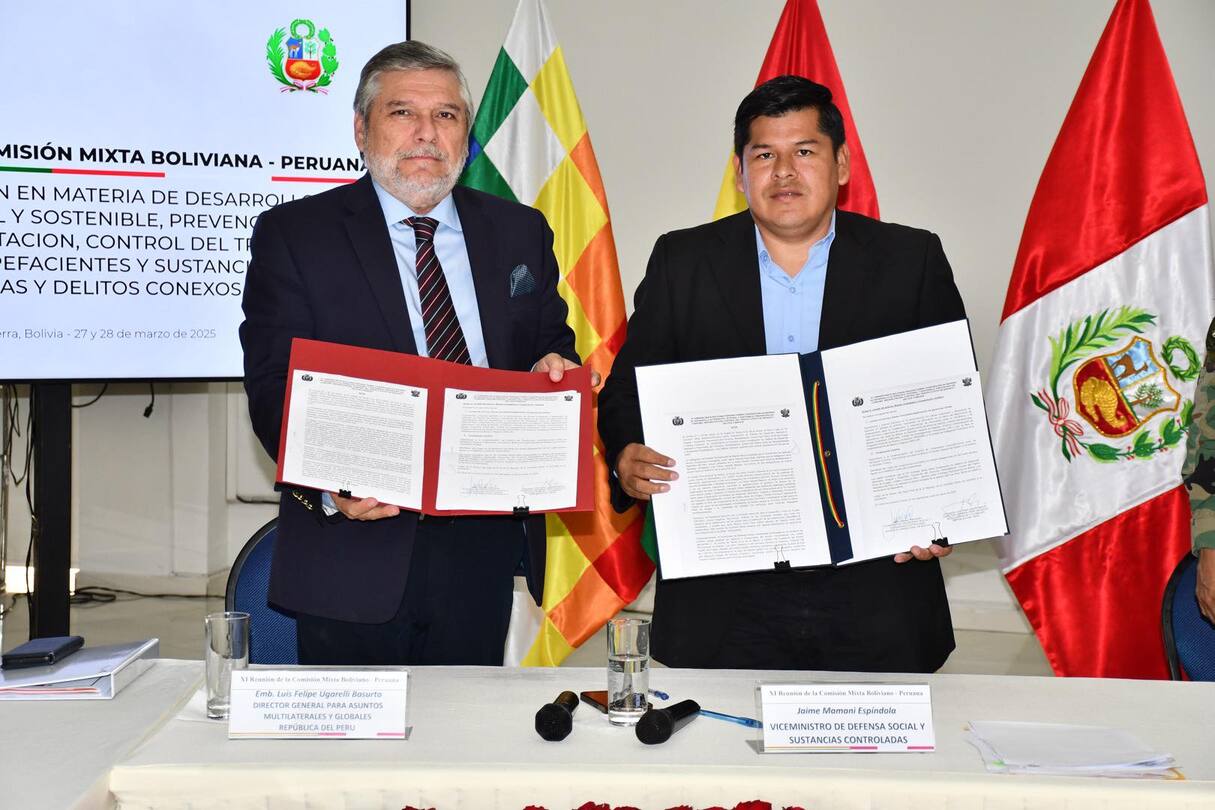 Bolivia y Perú acuerdan 23 compromisos para fortalecer la lucha contra el narcotráfico