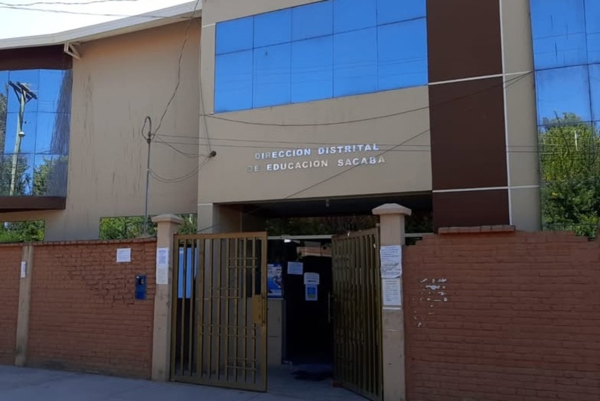 Proceso contra directora que cortó el cabello de tres de sus estudiantes puede acabar con su destitución