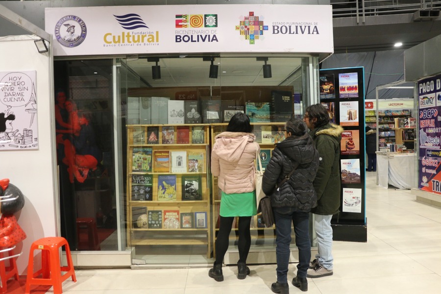 “Muralística Lorgiana” y Biografías colectivas de Santa Cruz y Oruro, en la Feria del Libro de El Alto