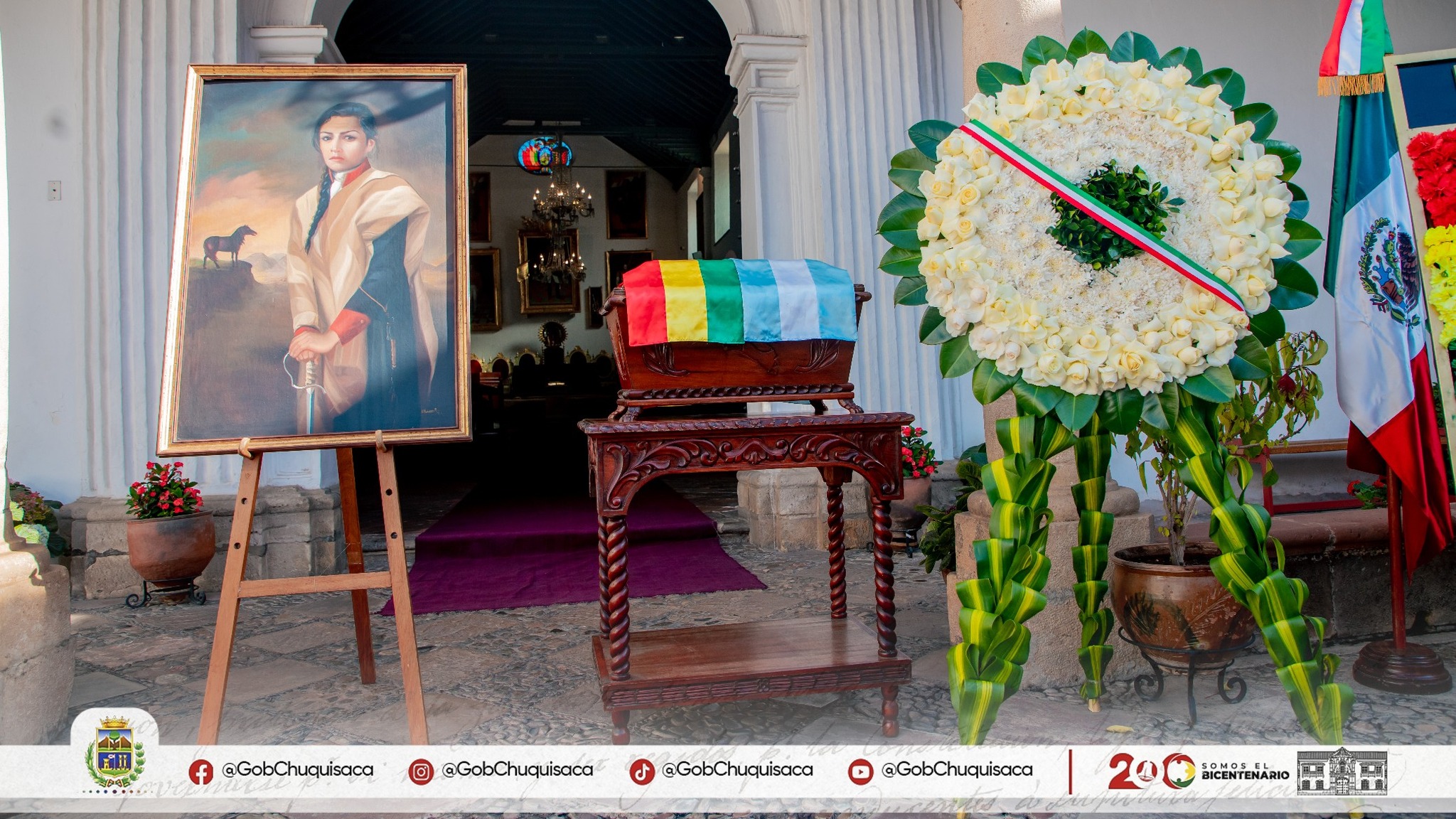 La embajada de México en Bolivia y el instituciones de Chuquisaca, organizaron un homenaje a la heroína de América, Juana Azurduy de Padilla. Foto: Gobernación de Chuquisaca 
