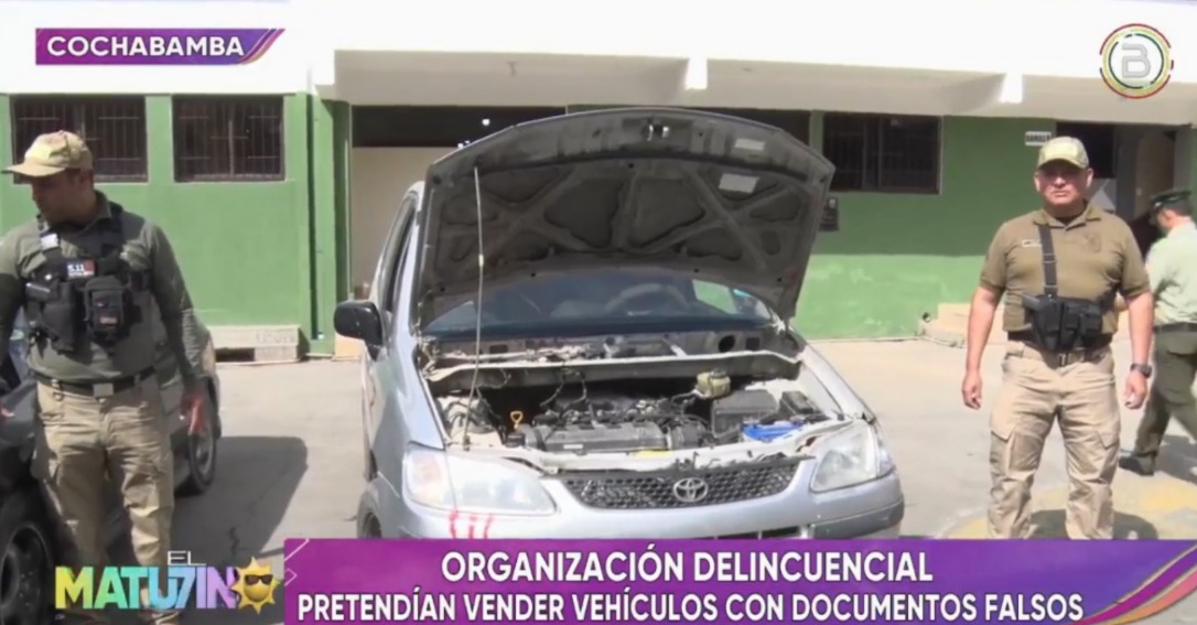 Aprehenden a miembros de red criminal que ofertaba un vehículo con documentos falsos en Cochabamba 