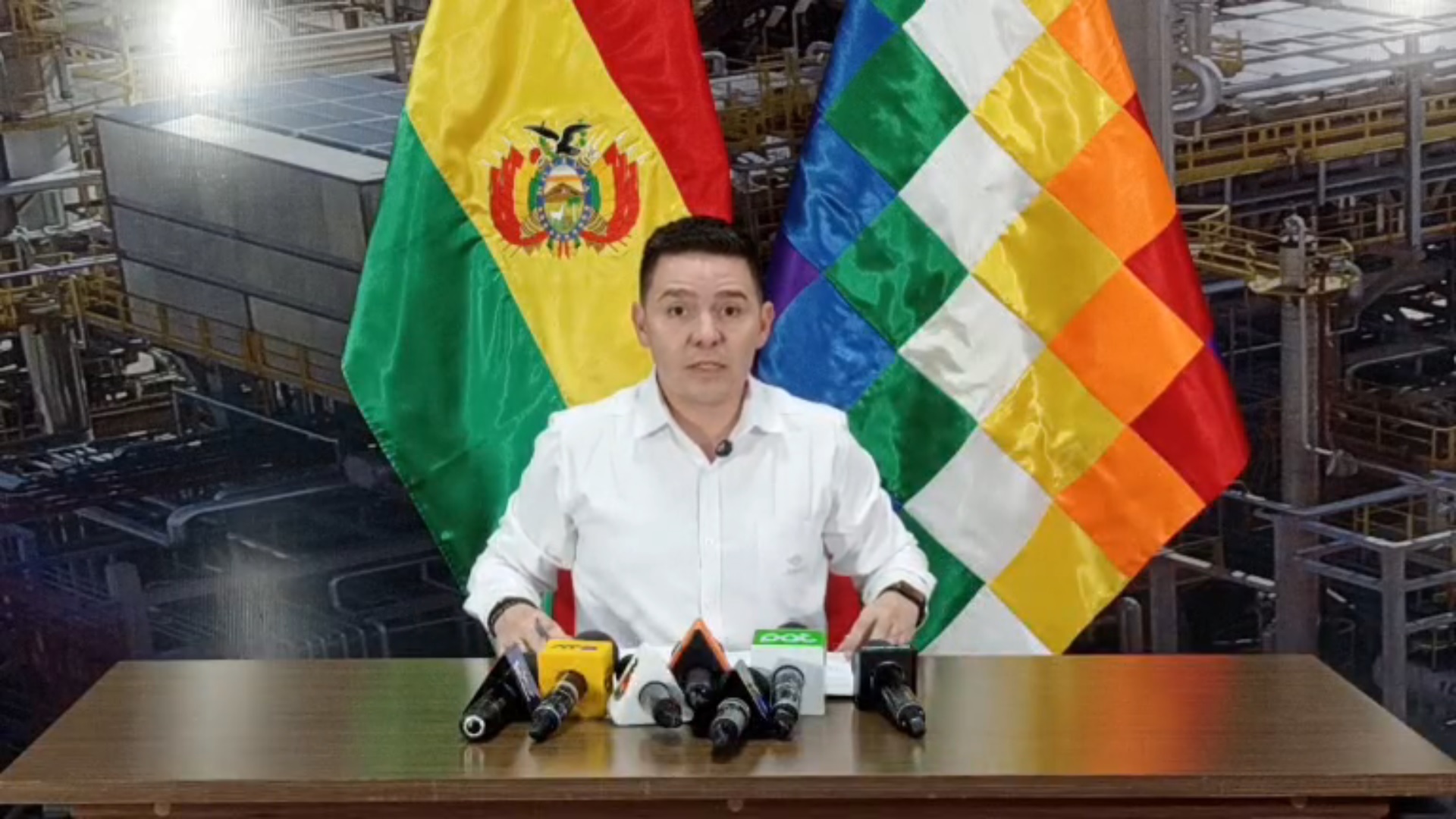 YPFB despacha 14 millones de litros diarios de combustible, llama a la calma a la población