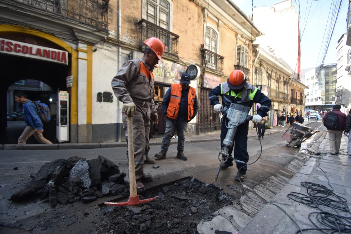 Anuncian la renovación del sistema pluvial en 8 puntos críticos del centro paceño