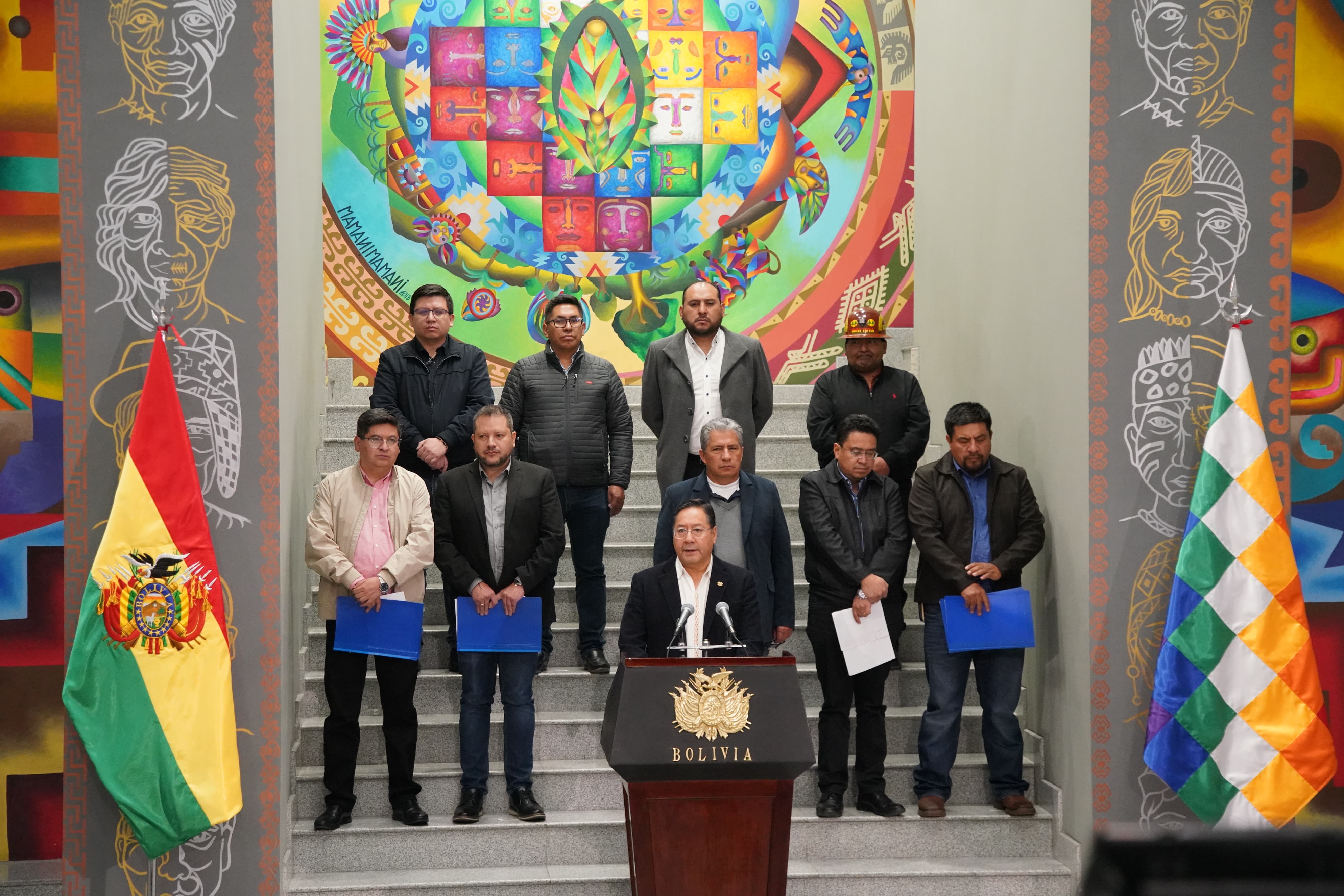 Arce lanza 11 medidas y 7 decretos para garantizar alimentos y combustible