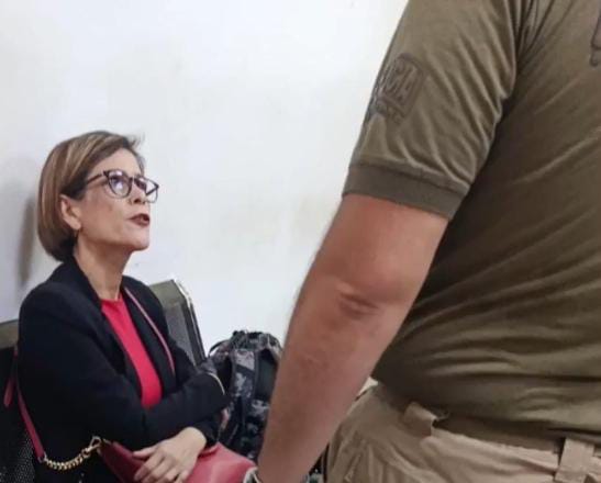 Justicia beneficia con detención domiciliaria a juez Moreno que favoreció con un fallo a Evo Morales