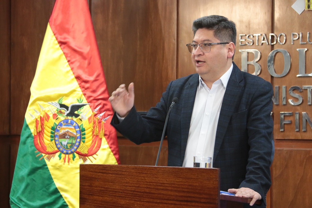 Gobierno desmiente a Tuto Quiroga y asegura que autorizó publicación del informe económico del FMI