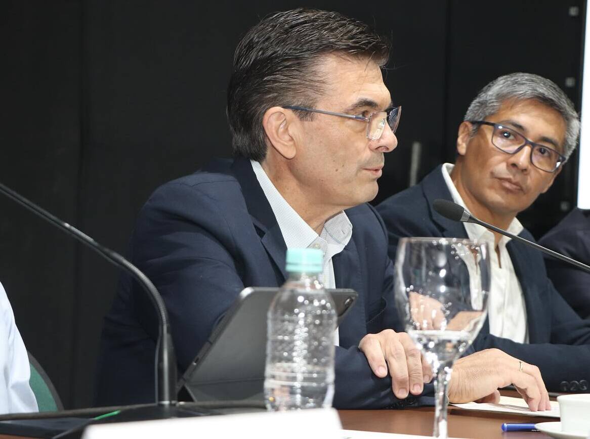 Luego de jurar como presidente, diputado informa que Paz posesionará a su gabinete de ministros