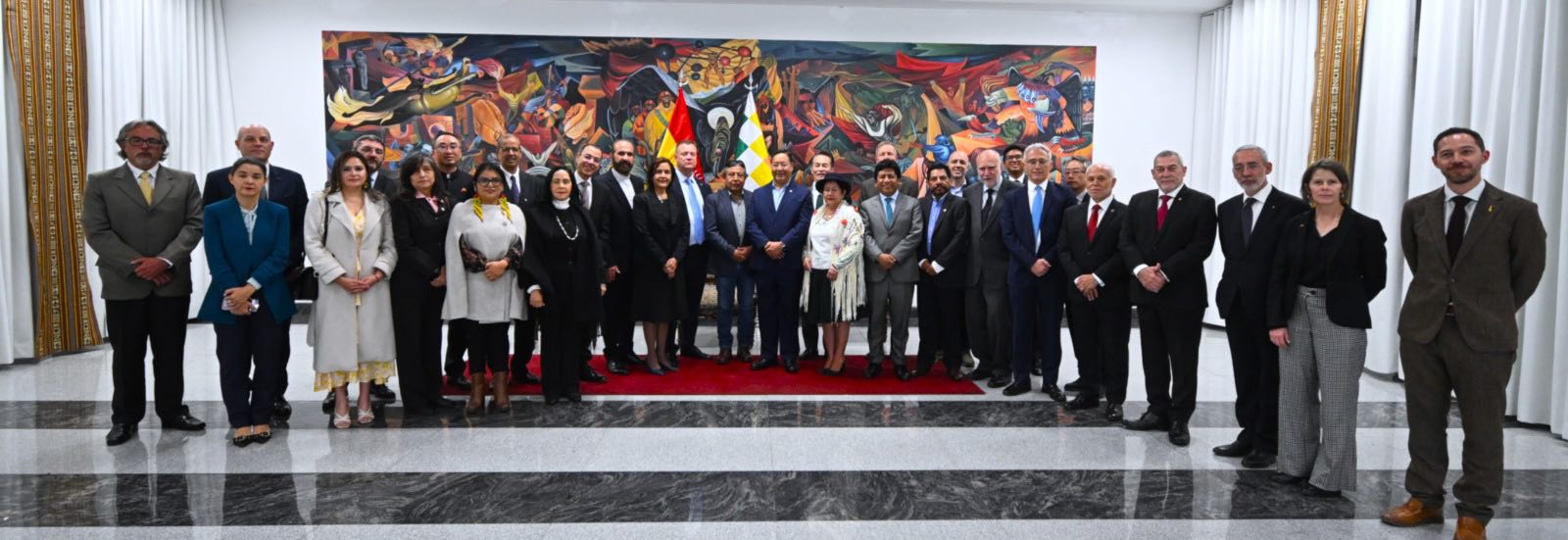 Arce agradece a la comunidad internacional por el apoyo a su gestión