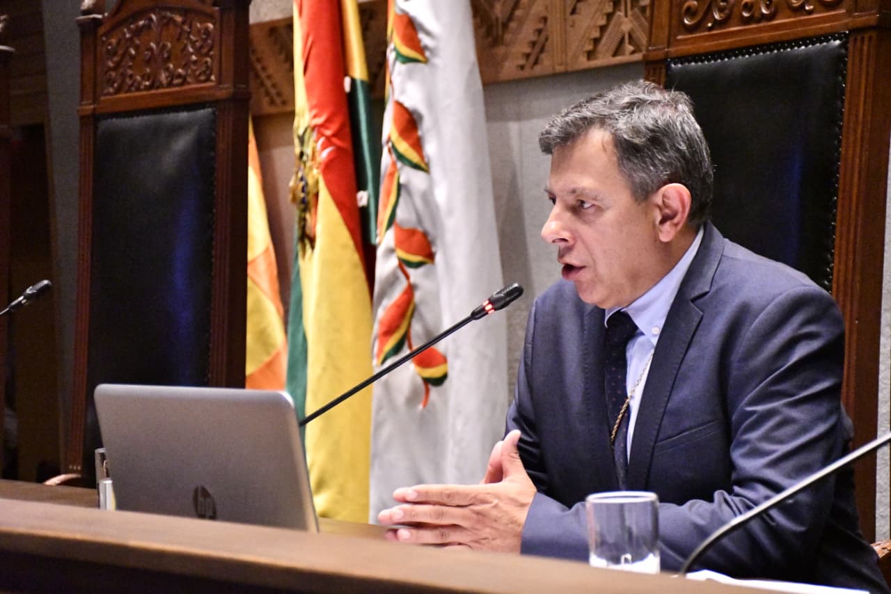 Tarijeño Diego Ávila (PDC) es elegido presidente del Senado