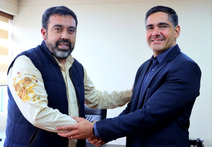 Ministro Justiniano reafirma compromiso con la protección de medio ambiente y la gestión del agua