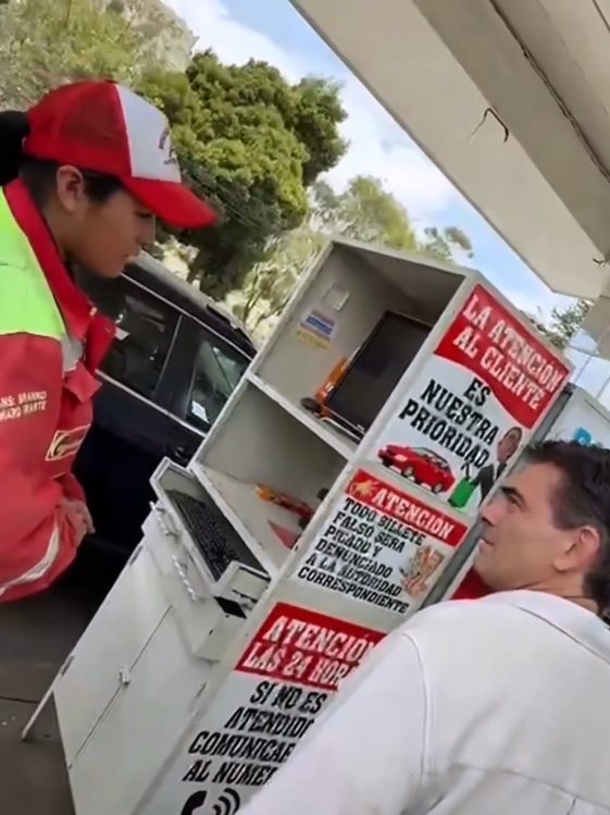 Presidente Paz visita un surtidor de forma sorpresiva y verifica abastecimiento de combustible