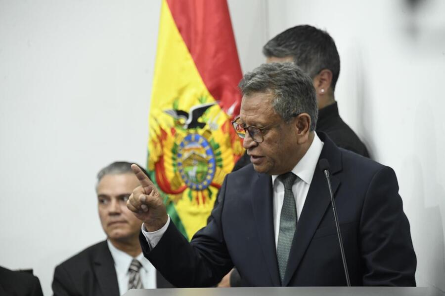 Oviedo ofrece diálogo, pero también firmeza contra el narcotráfico, el contrabando y el terrorismo