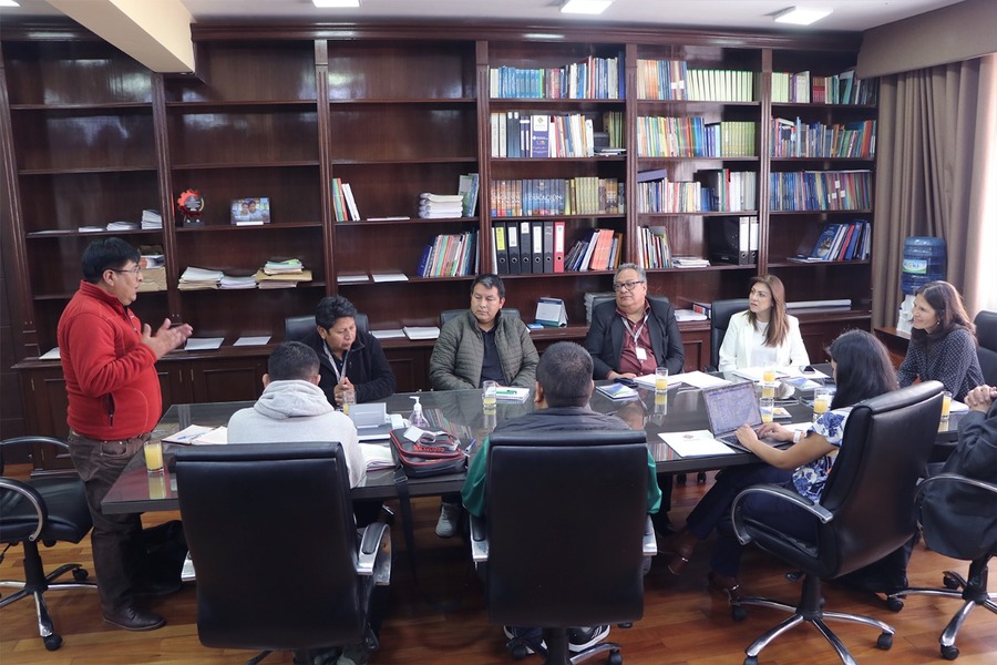 Ministra advierte que el sistema educativo está en “cuidados intensivos” por corrupción e ineficiencia