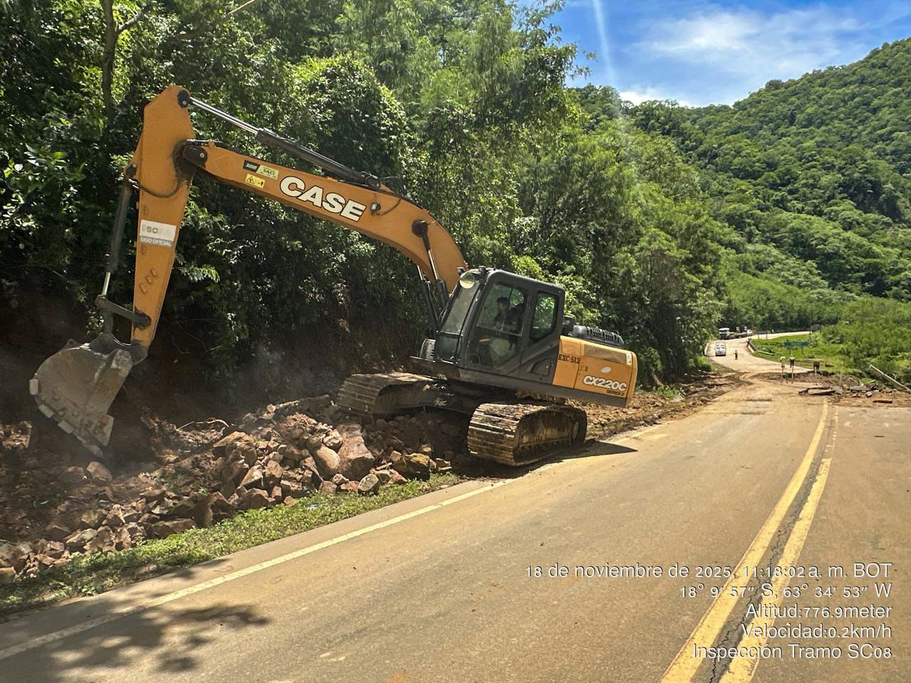 Gobierno despliega maquinaria, diésel y personal a zonas impactadas por el desborde de ríos en Achira 
