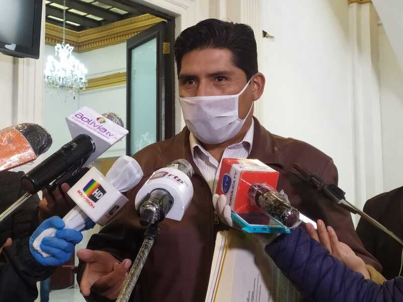 Detención domiciliaria para exgerente de EMAPA y exfiscal de Obras por presuntas irregularidades 