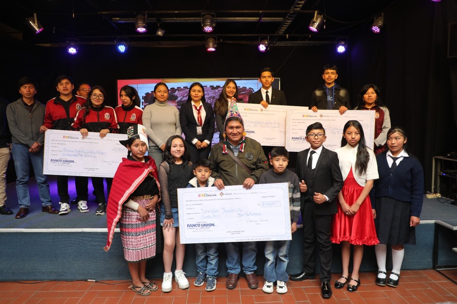 Culturas premia a ganadores de los concursos de títeres y de Tik Tok que fortalecen la despatriarcalización