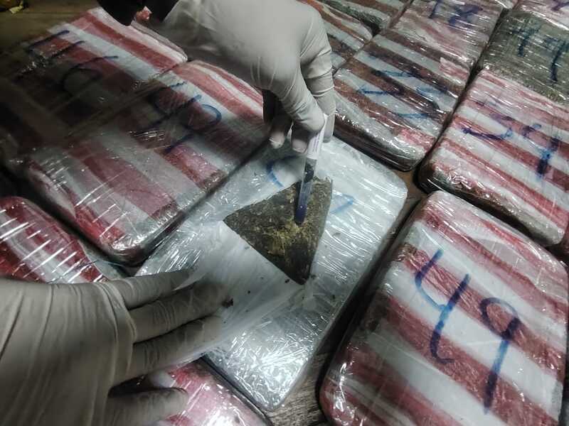 FELCN incauta 121,8 kilos de marihuana y aprehende a tres personas en un operativo en Sipe Sipe 
