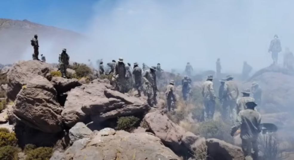 Incendio forestal arrasa más de 3.000 hectáreas de pastizales y cultivos en Cerro Grande, Oruro