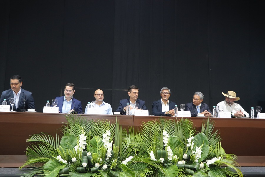 Paz anuncia encuentro del empresariado nacional e internacional para el 7 de noviembre