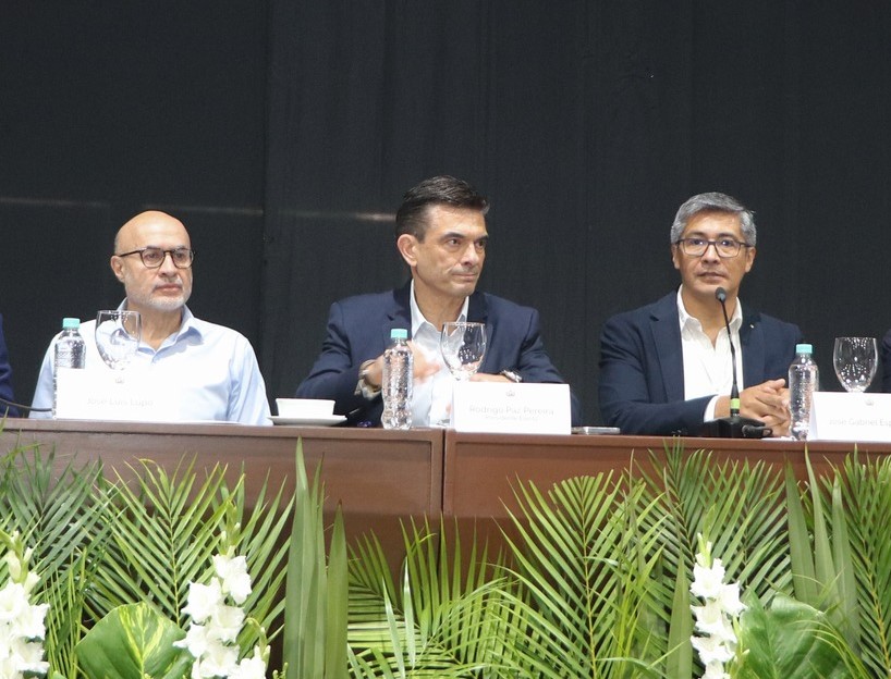 Paz perfila concretar en EEUU acuerdos para la provisión de carburantes y avanzar en gestiones para estabilizar la economía