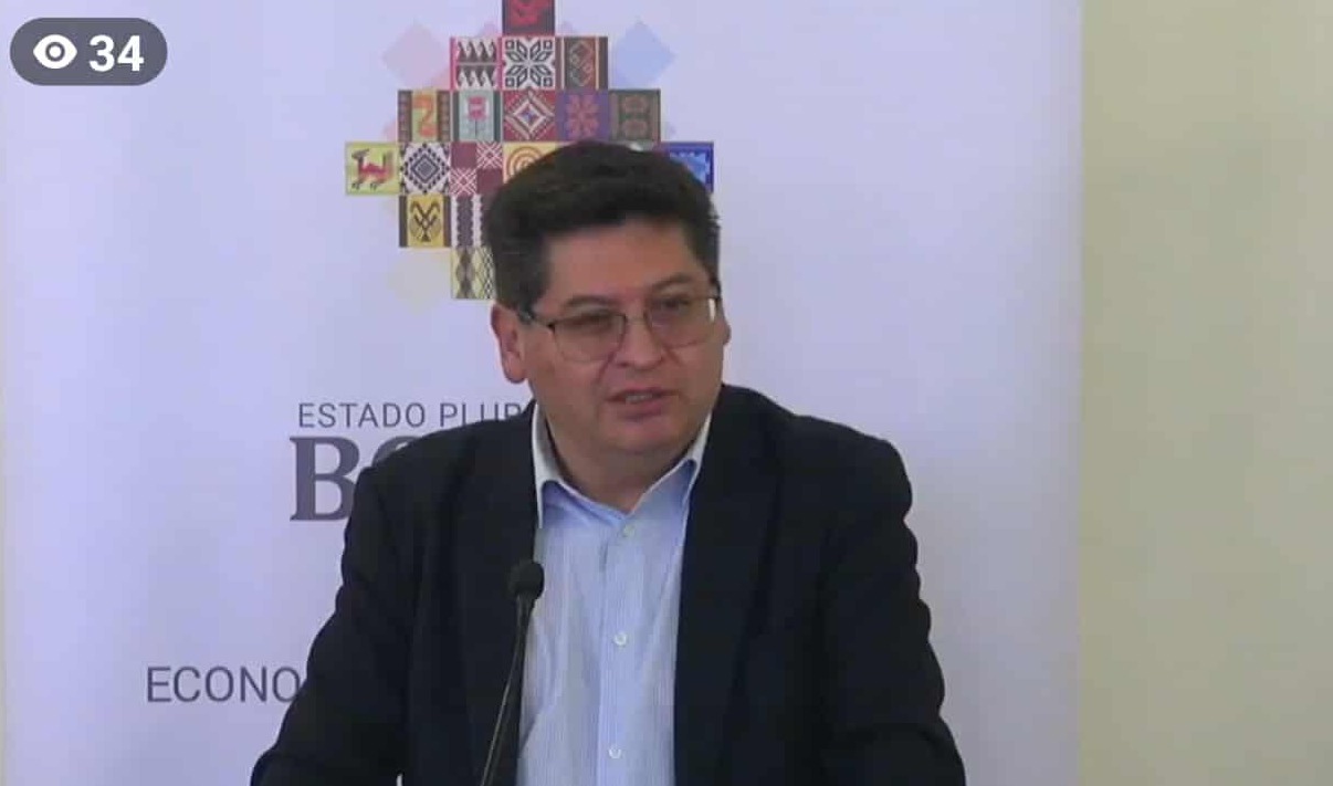 Gobierno reabre la Biblioteca Económica y Financiera, un "refugio" restaurado para la investigación histórica en La Paz 