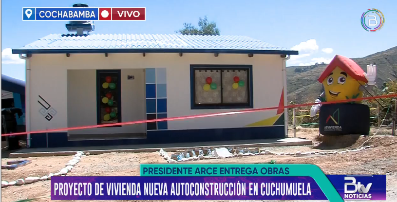 Arce entrega 79 viviendas, unidad educativa y promulga ley de crédito por $us 240 millones para presas