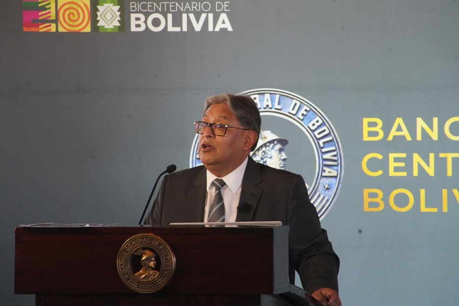 BCB afirma que hará esfuerzos para mantener la baja del dólar, que cotiza entre Bs 11 y Bs 12