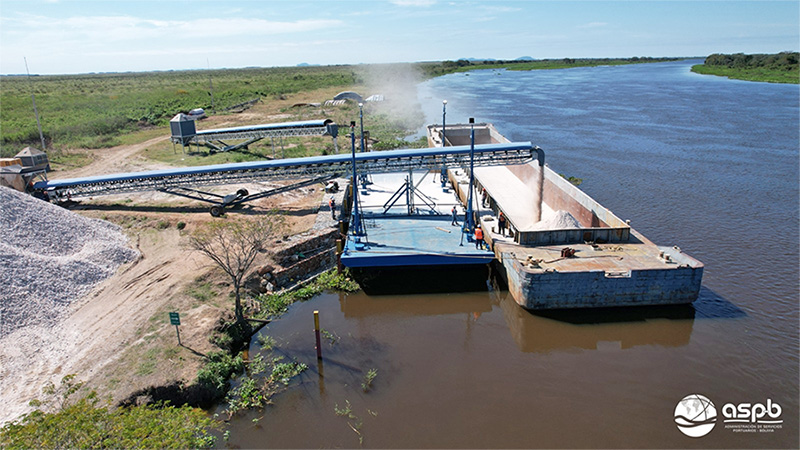 Estatal ASP-B moviliza en dos meses 6.875 toneladas de yeso por la Hidrovía Paraguay-Paraná