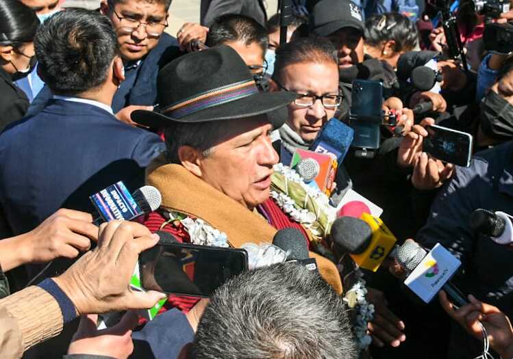 Ministro Novillo exhorta a la justicia a actuar con equidad tras orden de libertad para Jeanine Áñez en el caso Sacaba