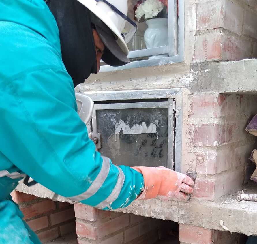 Un cuerpo sigue perdido tras revisión de entierros en el Cementerio General durante la emergencia sanitaria