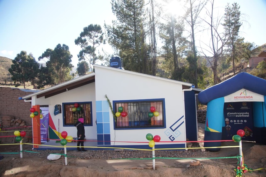 El Gobierno entrega 90 viviendas sociales en el municipio de Bolívar con una inversión de Bs 9,8 millones