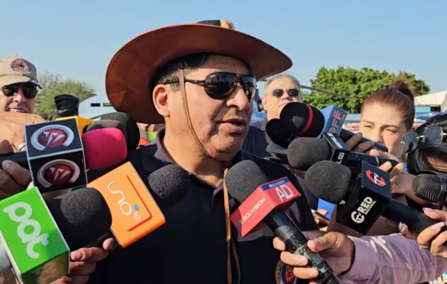 Helicóptero chileno se suma a la lucha contra el fuego, mientras se confirma control incendios en dos parques nacionales