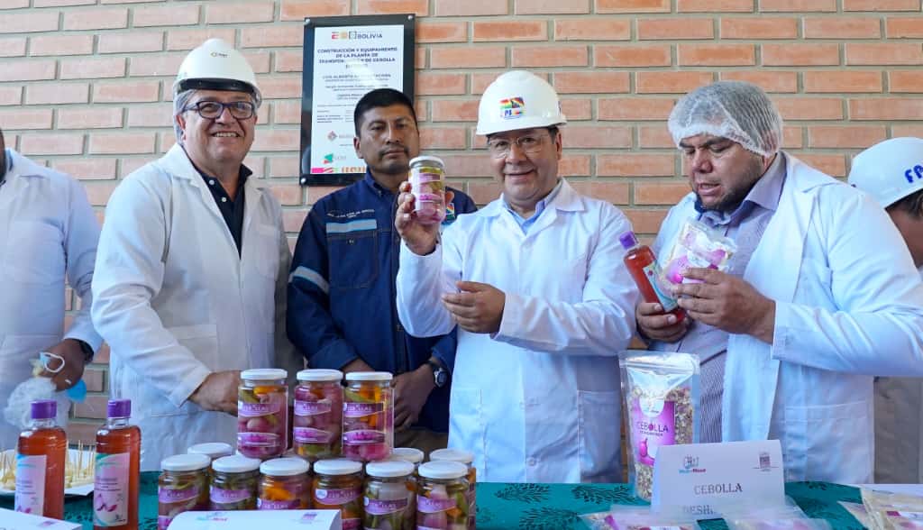 Mizque se industrializa con la planta procesadora de cebolla y cuenta con nuevo centro de salud, 43 viviendas y oficinas del Segip