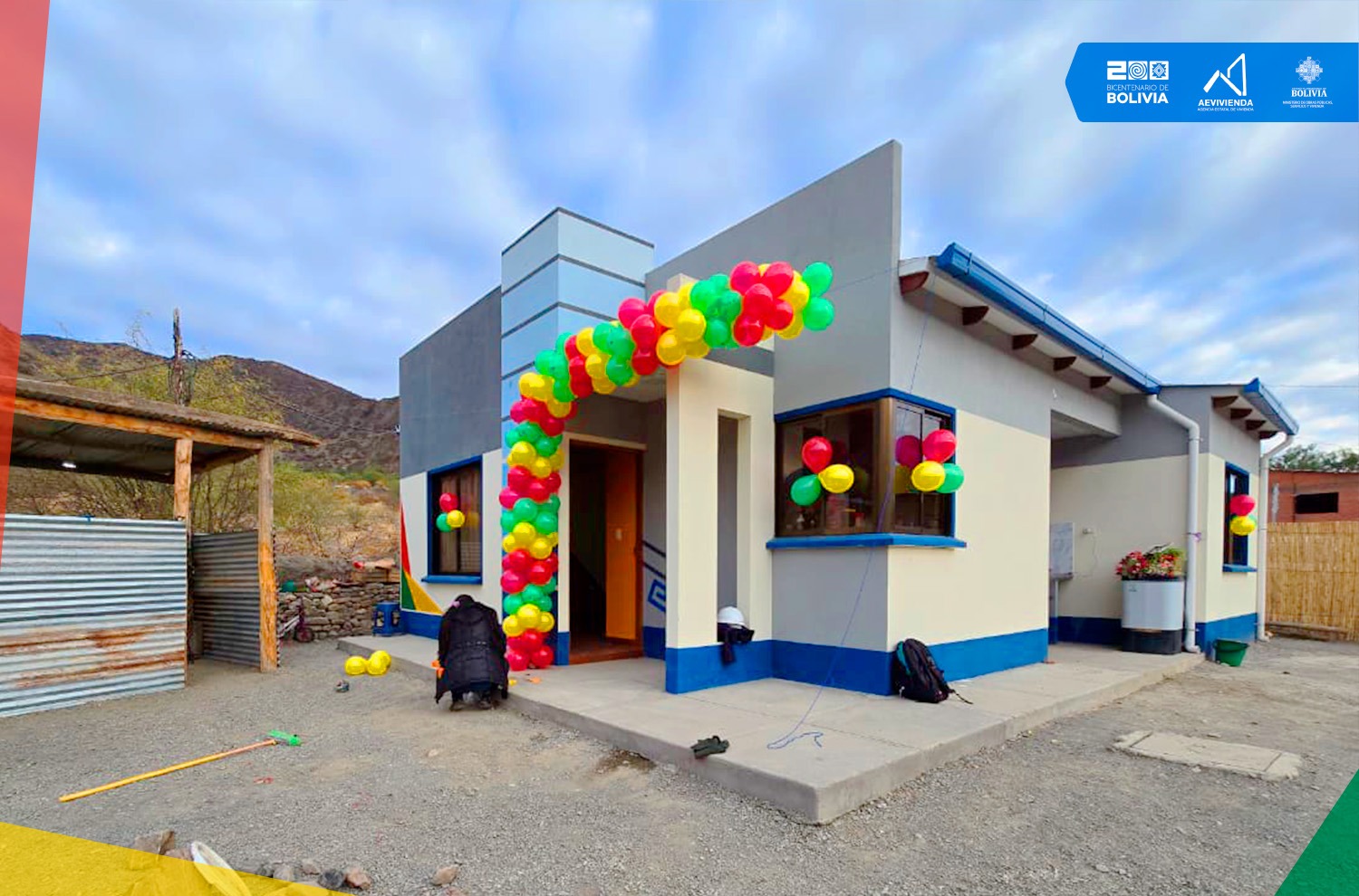 En diferentes regiones de Bolivia entregaron 76.238 viviendas 
