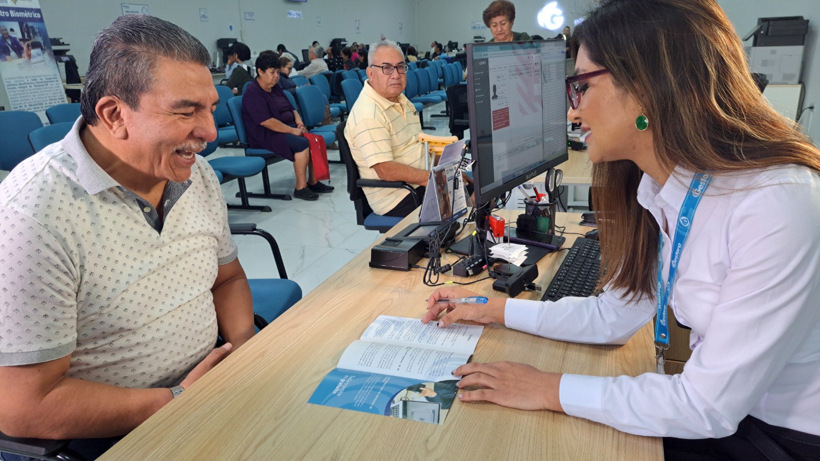 Gestora inicia el pago de pensiones de septiembre con una colocación de más de Bs 964 millones