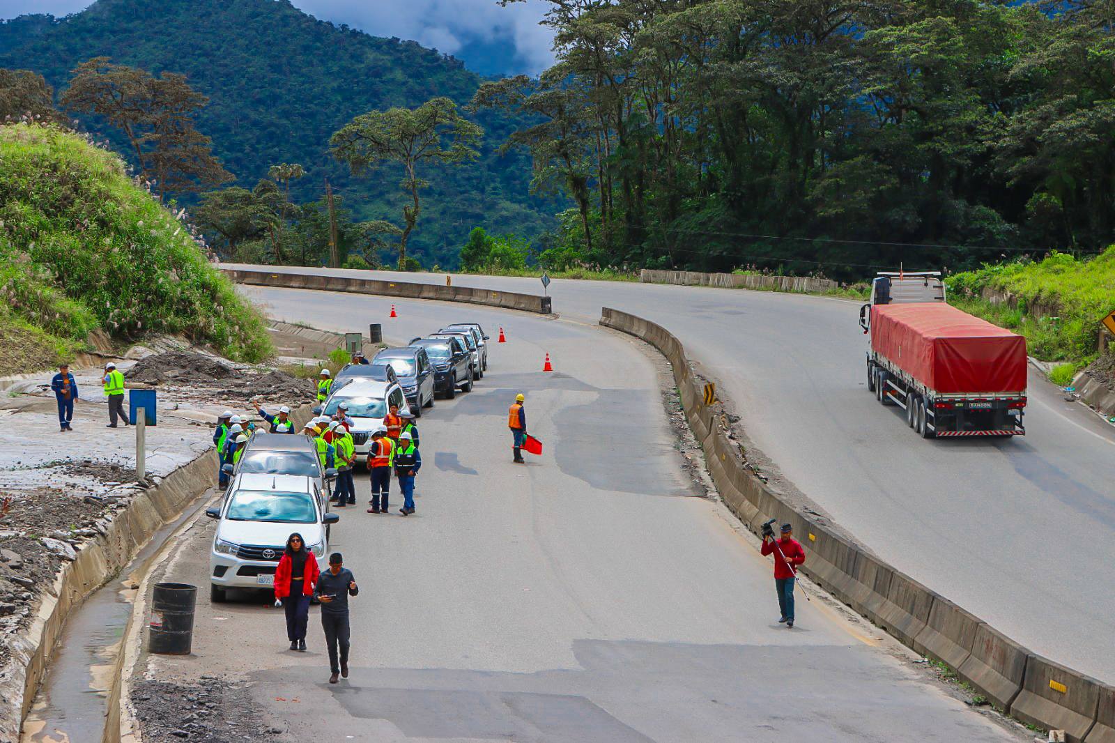 Tras inspección, ABC verifica deterioro en la Doble Vía El Sillar