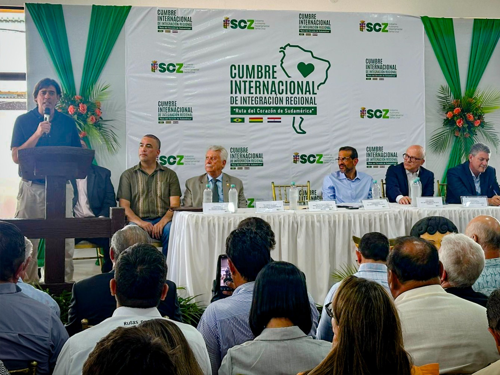 Ministro Mauricio Zamora destaca a Bolivia como “gran puerto” en el corazón de Sudamérica