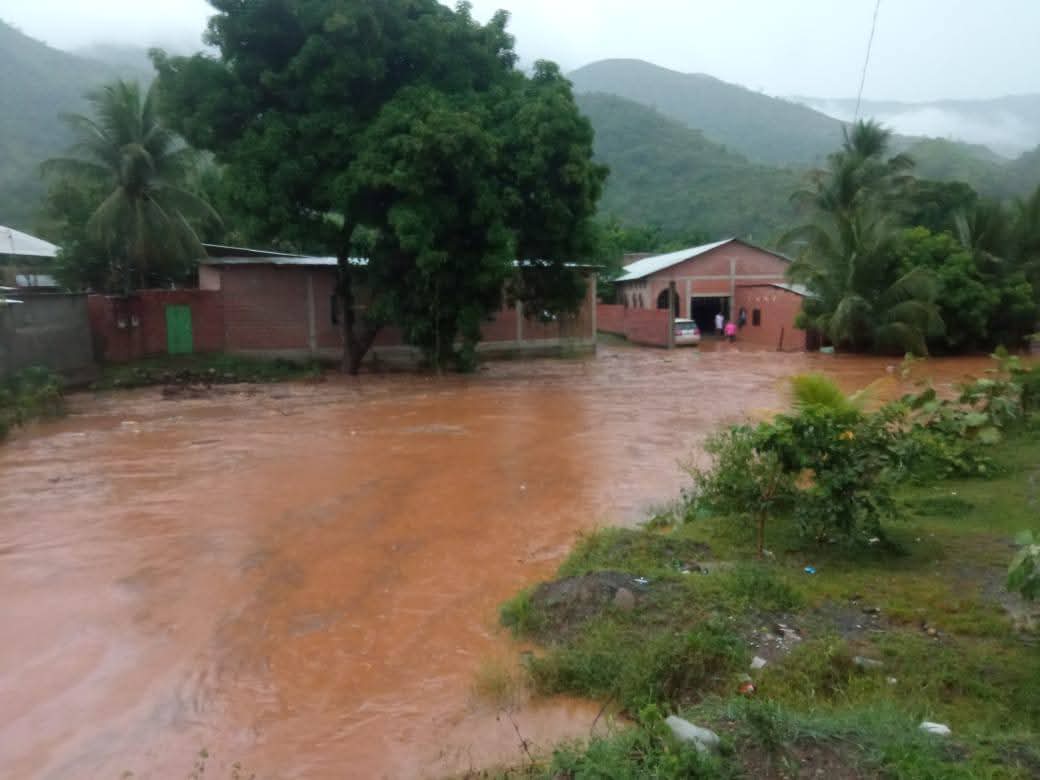 Lluvias obligan a clases a distancia en unidad educativa de Tipuani