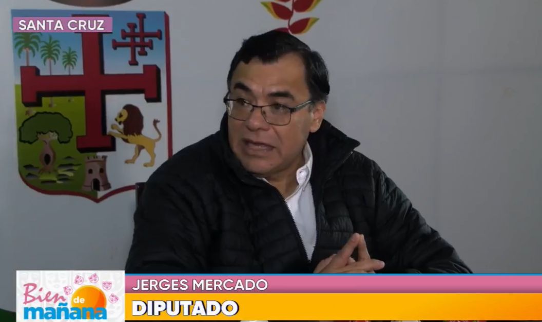 El diputado Jerge Mercado en rueda de prensa. Foto: Captura BTV